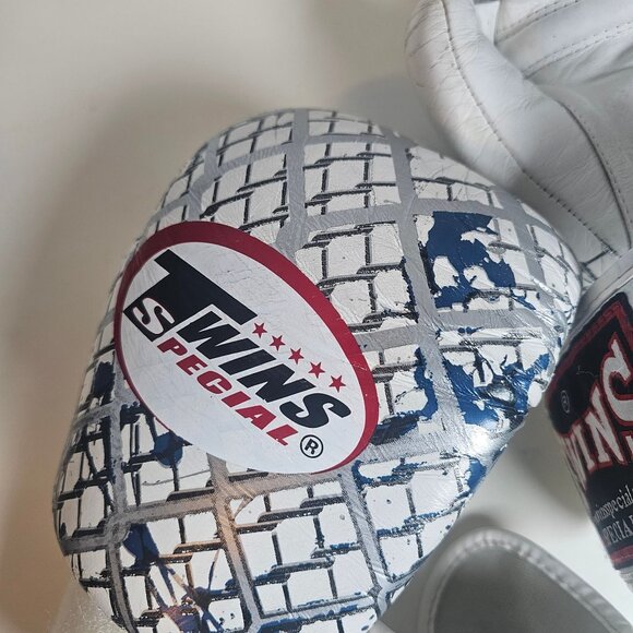 Twins Special Boxing Gloves 8oz White Leather Handmade Thailand - Picture 3 of 5